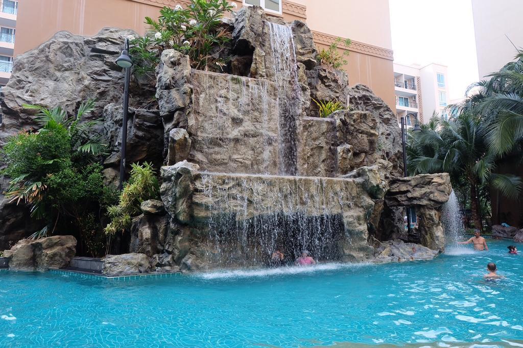 Atlantis Condo Resort Jomtian Pattaya 乔木提恩海滩 外观 照片